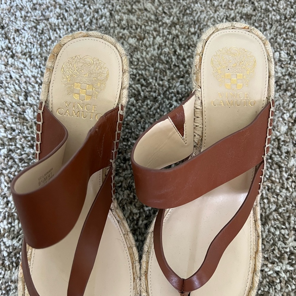 Vince Camuto wedge sandal size 9.5 - Picture 5 of 7